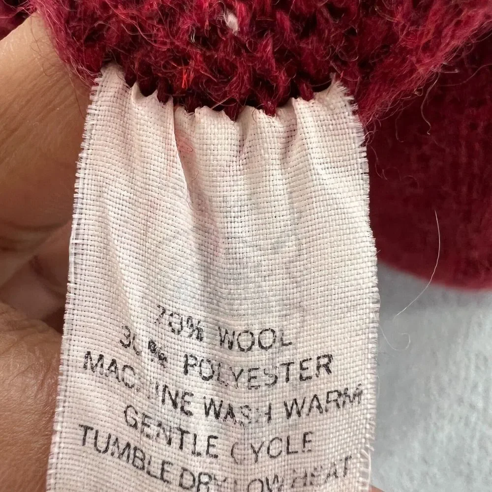Vtg. Union Made Classic Directions Women's Wool Blend Cable knit Sweater Red USA